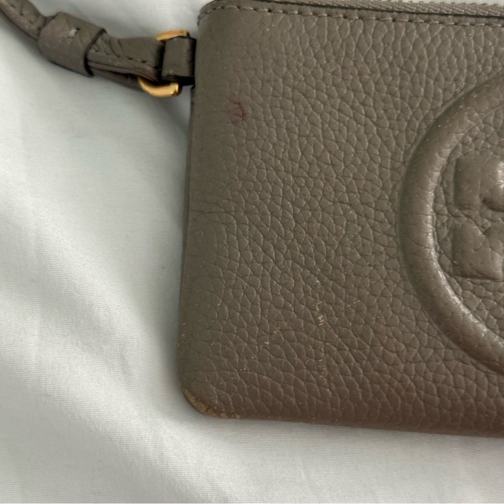 Tory Burch Perry Bombe Card Case Small Leather Wristlet in Taupe - Picture 5 of 7